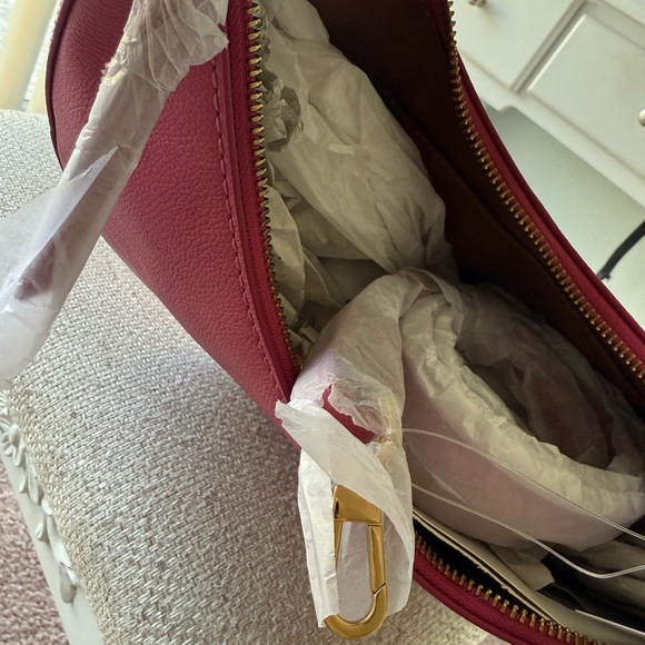 Fossil Genuine Leather Pink Hobo Bag New with tags - Picture 8 of 8